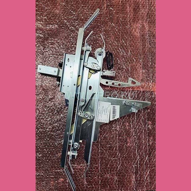 Отводка правая с замком DO Varidor 30AP Schindler