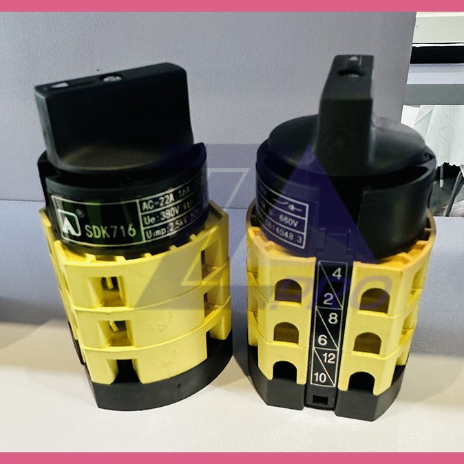 Переключатель SDK716-3