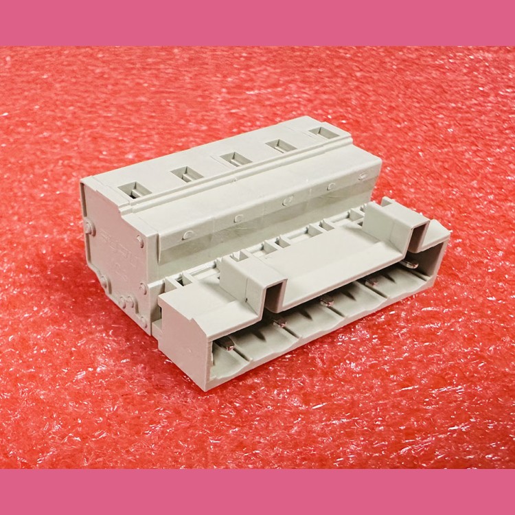 Разъем вилка 7,5мм 5 полюсов с ключом 475905 SUPU