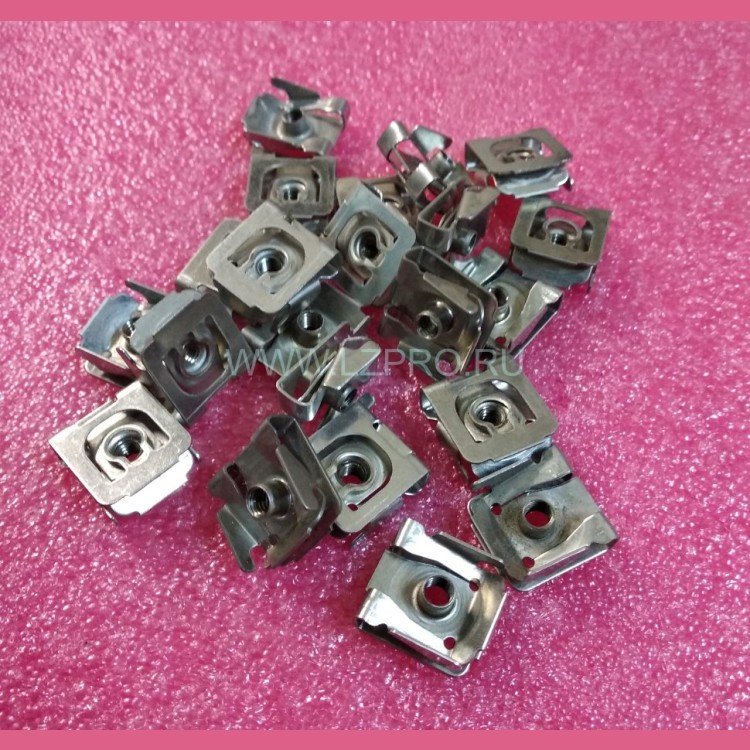 Клипса (скоба) М4 крепления облицовки балюстрады 506NCE/606NCT Otis GAA72BT1