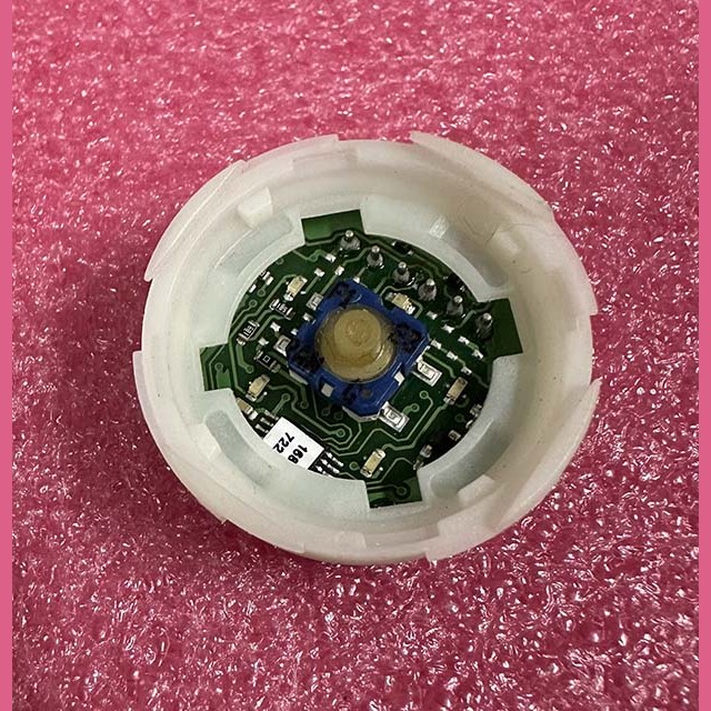 Кнопочный модуль KSS желтая подсветка KM857781G02 Kone