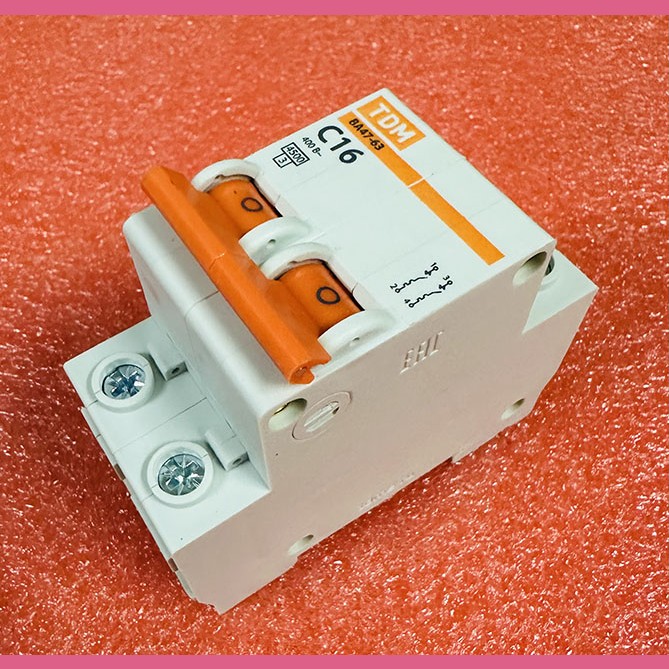 Автоматический выключатель C16 ВА47-63 2Р 16А 4,5кА SQ0218-0011 TDM