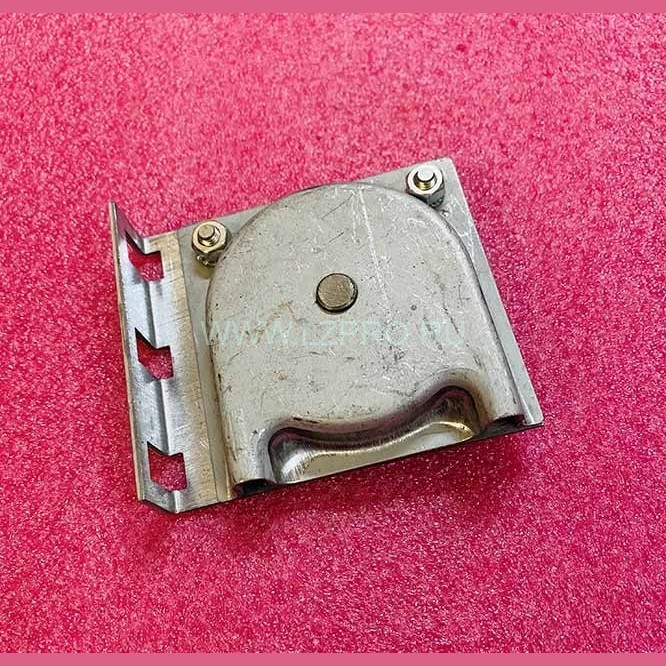 Шкив тросика правый TC807 SKG Metallschneider