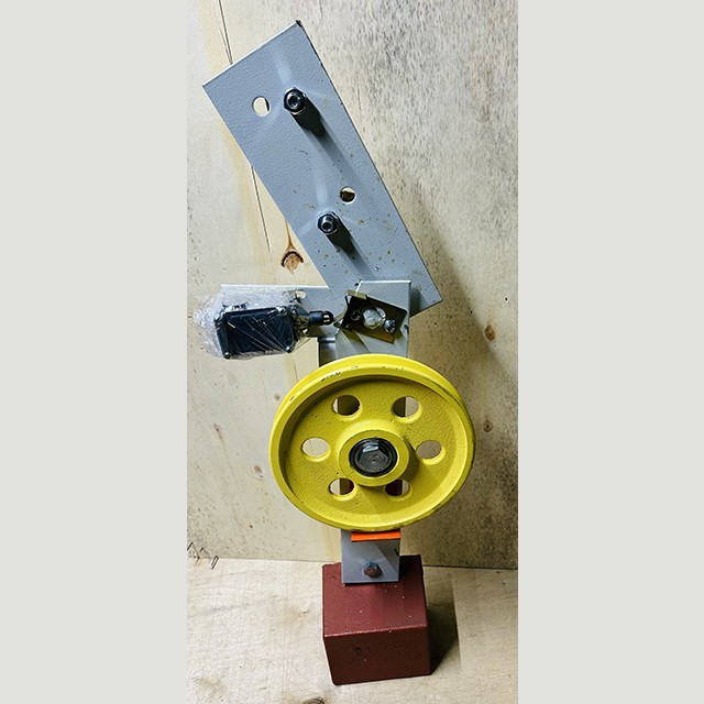 Устройство натяжное 0501.01.01.000Д-01 ЩЛЗ