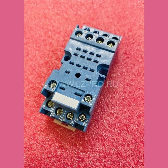 Колодка (розетка) 94.74 Finder