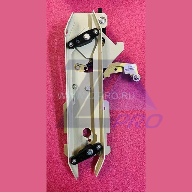 Отводка дверей кабины центральное открывание 0411Е.03.10.060МП Ecomaks ЩЛЗ