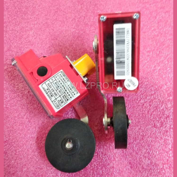 Концевой выключатель НЗ тип E S3-BEL1370 с роликом d=50мм XAA177BW1 XIZI Otis