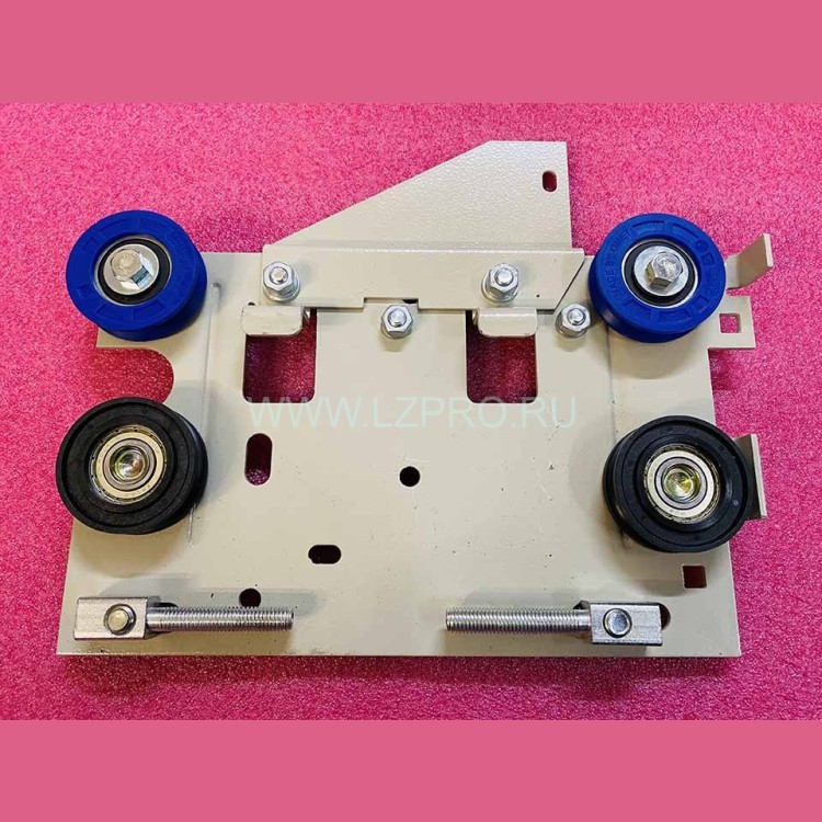 Каретка дверей кабины правая 0411Е.03.10.010МП Ecomaks ЩЛЗ