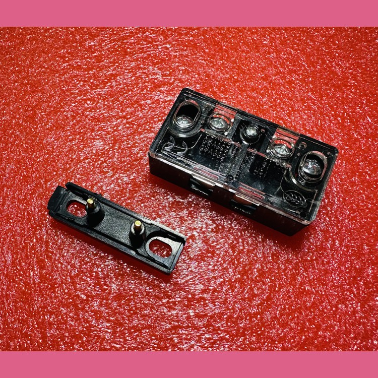 Выключатель (контакт дверей) AZ 061 SCHMERSAL Sematic