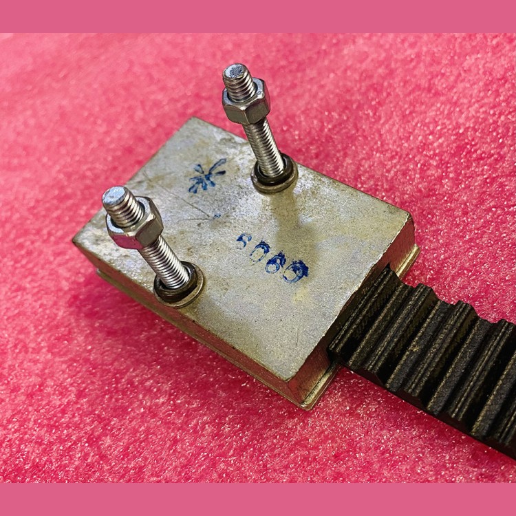 Зажим зубчатого ремня 20mm DO2000 Otis