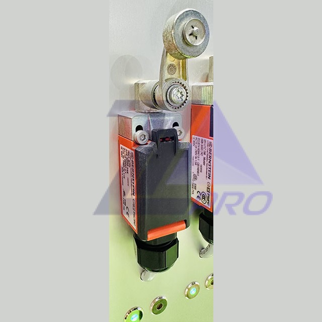 Выключатель IN65-M20 608.3000.248 BERNSTEIN