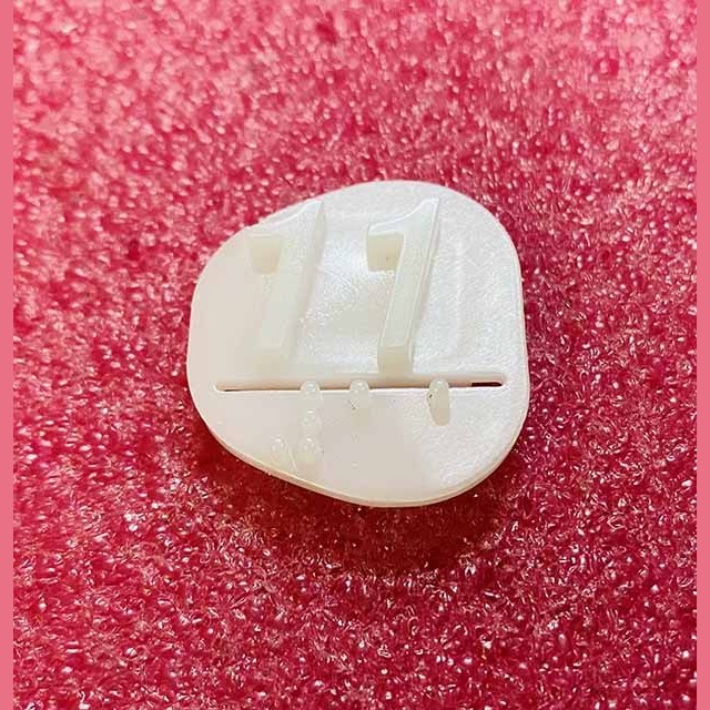 Вставка '11' MAA251D111 Otis