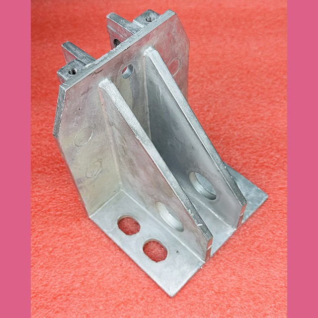 Башмак скользящий кабины L=140мм 0411С.23.00.401 (0411С.03.02.340) ЩЛЗ