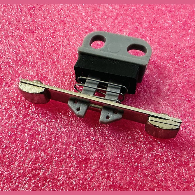 Перемычка контактная "вертолет" регулируемая 505404 Schindler