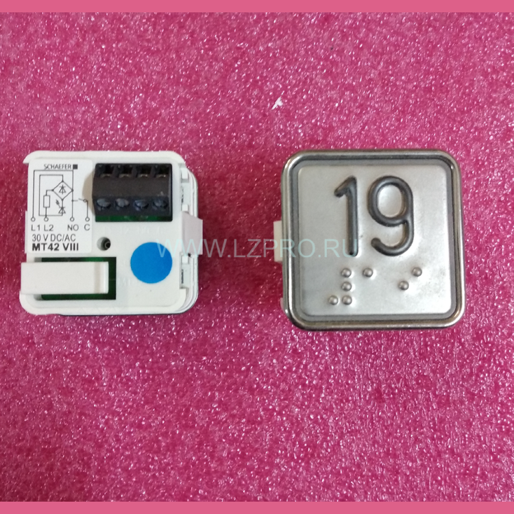 Модуль кнопочный "19" синяя подсветка MT42 VIII Schaefer