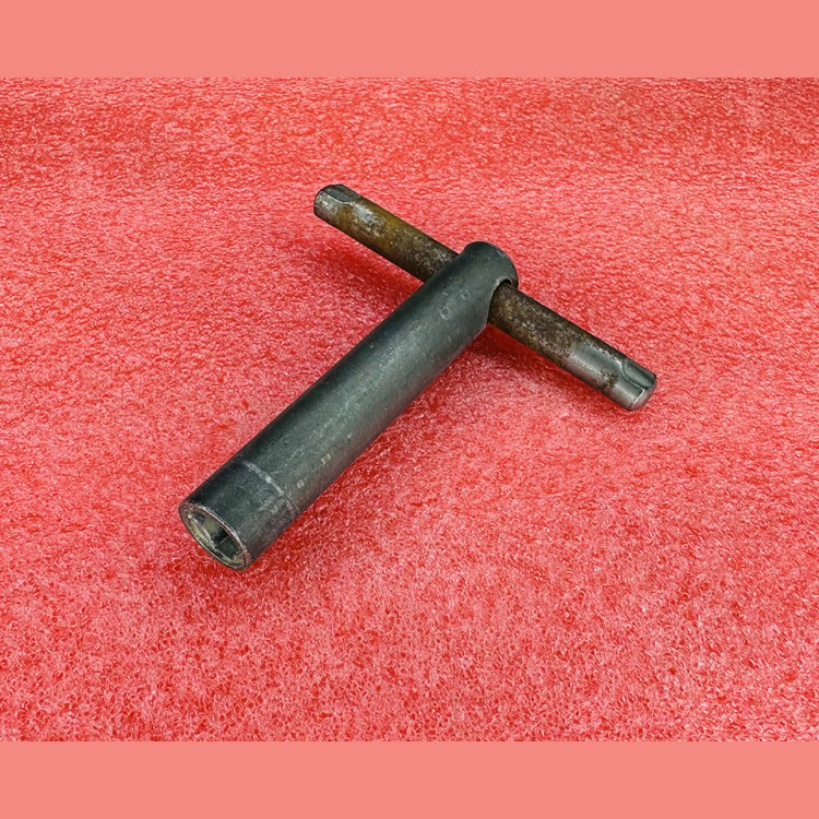 Ключ портальный треугольник 1000ПСБ.06.00.090 КМЗ