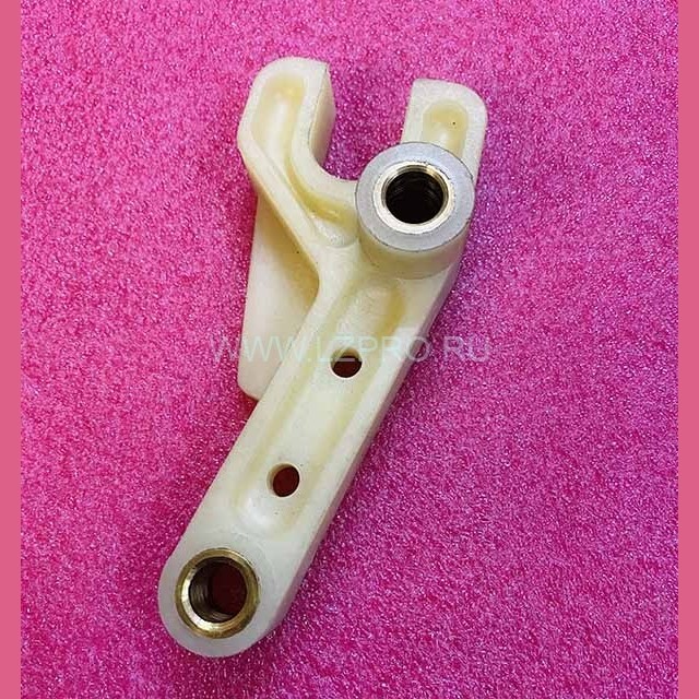 Рычаг отводки двери кабины 0463Б.23.15.240-1 МЛЗ