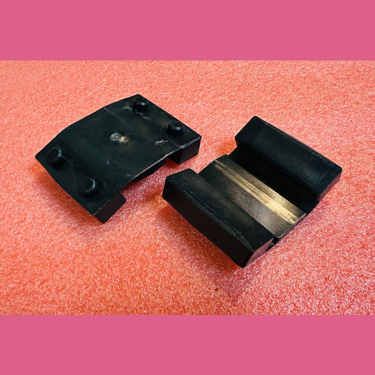 Вкладыш башмака противовеса L=65x90mm P=5mm Schindler (Пр-во Россия)