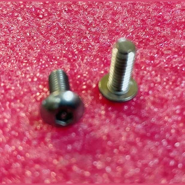 Болт специального назначения с полукруглой головкой и шестигранным углублением под ключ Otis