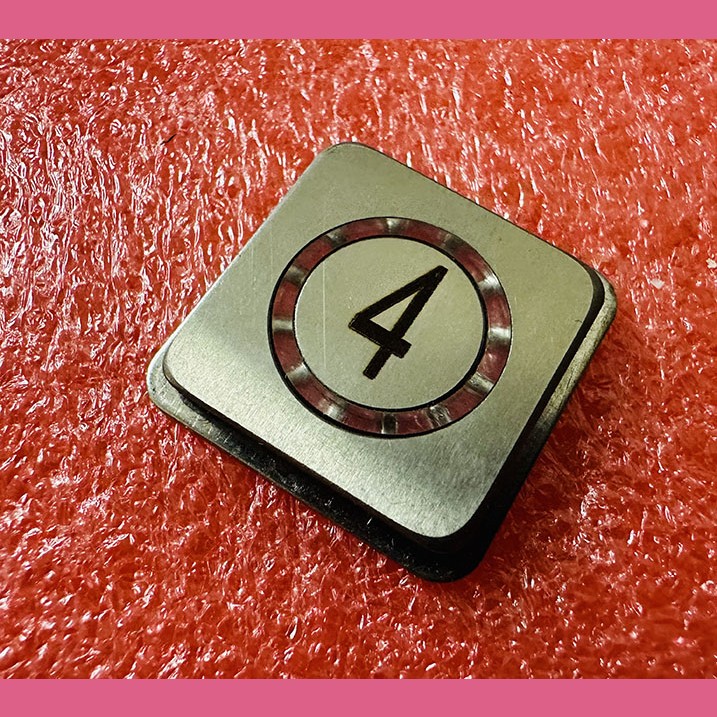 Толкатель квадратный 4 кнопочного модуля ВКЛ13А-7