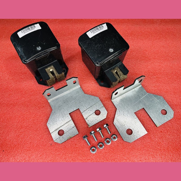 Комплект масленок кабины P=9мм с креплением ZAA24011AW501