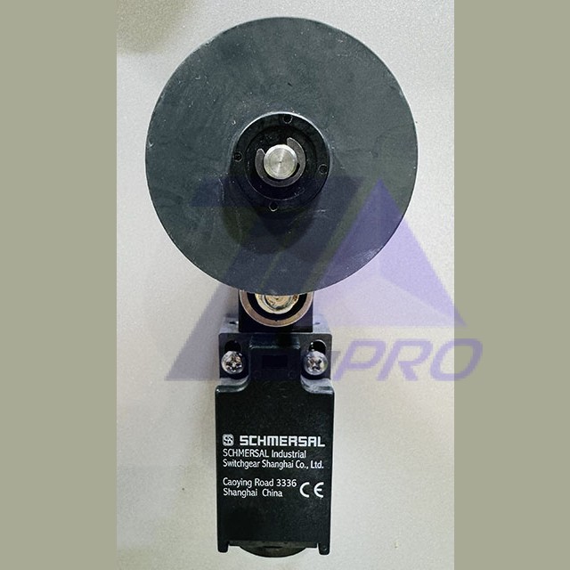 Выключатель рычаг с роликом  TV14H 236-11Z SCHMERSAL