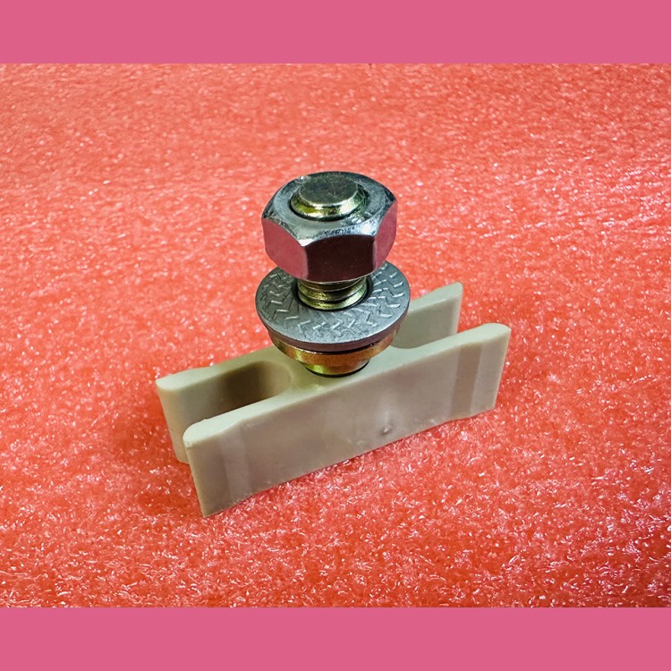 Башмак дверей шахты S8A/K8A 60900009405 Thyssen (оригинал)