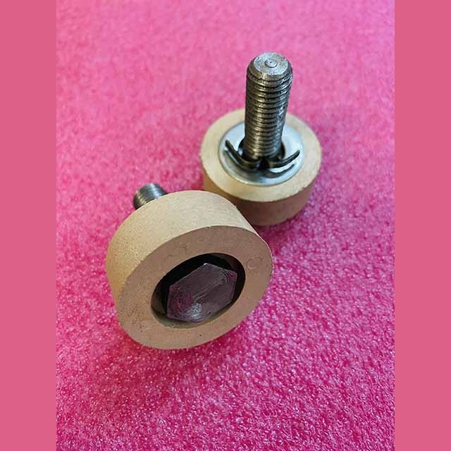 Ролик двуплечего рычага с осью D=39мм, M=12мм, 400А.06.05.090Б КМЗ